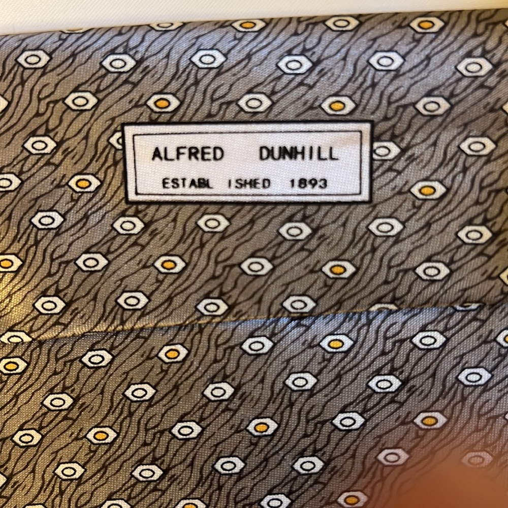 DUNHILL - Picture 4 of 12
